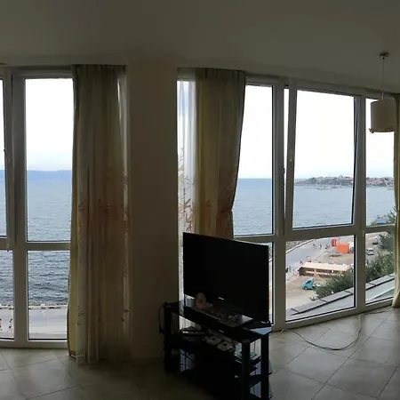 Private Belvedere Apartment Nesebar